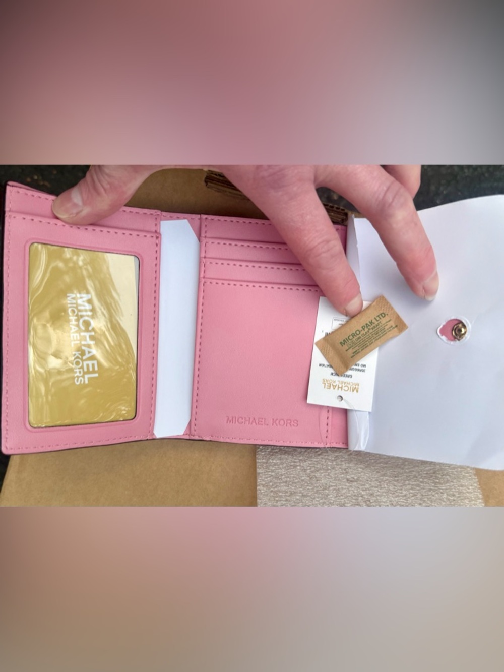 Michael Kors Pink Ombre Signature Tote, Crossbody & Wallet Set - Picture 8 of 13